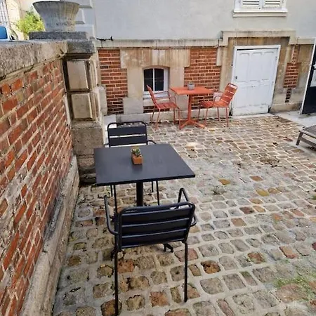 Sibille : Elegance In The Heart Of The City Troyes Exterior photo