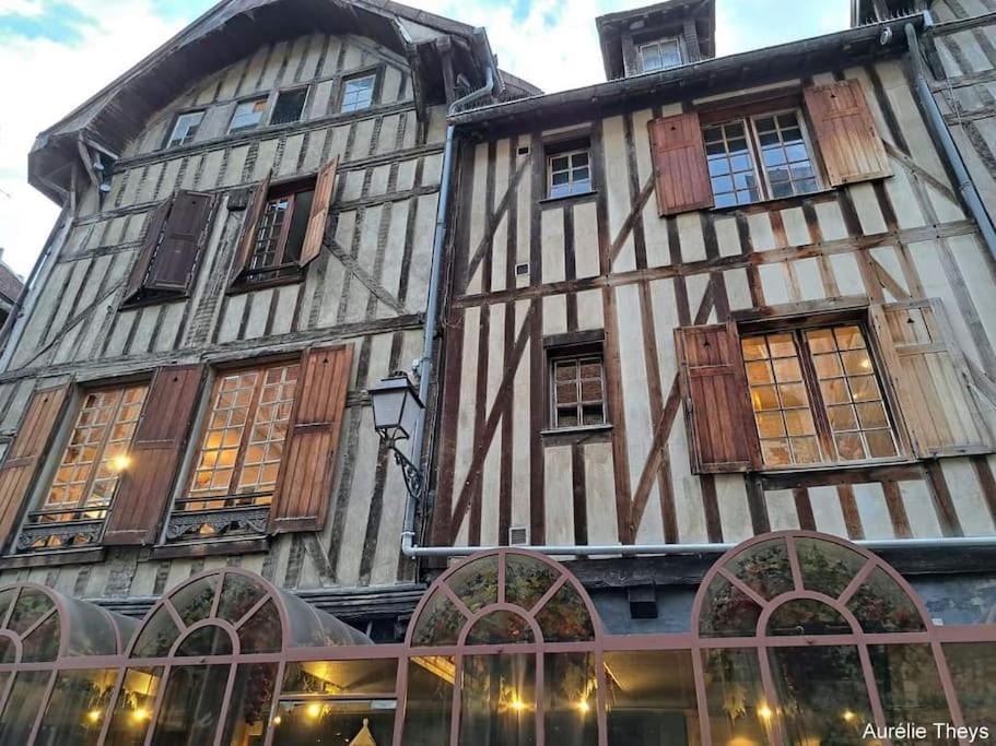 Apartment Sibille : Elegance In The Heart Of The