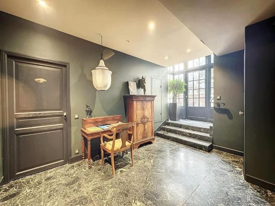 Apartment Sibille : Elegance In The Heart Of The *